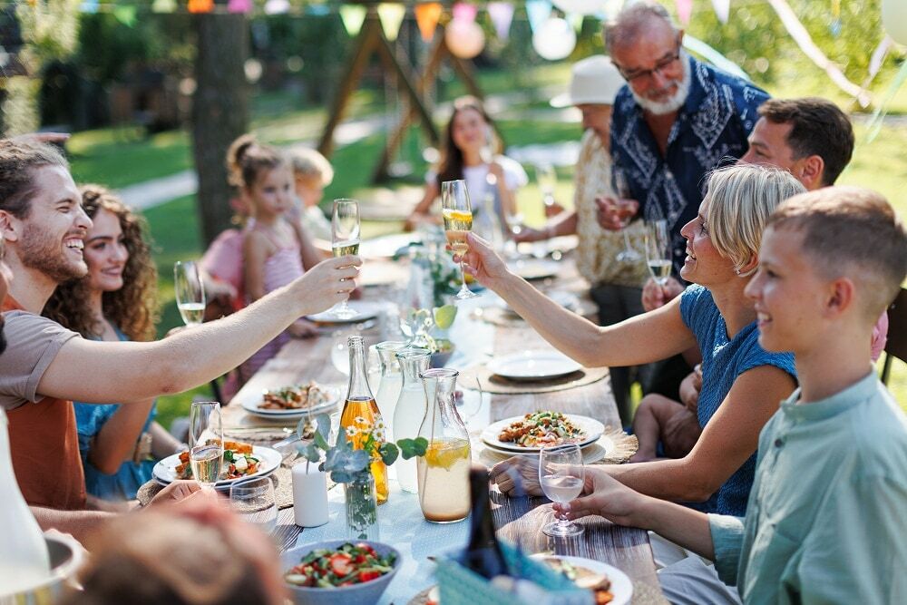 Charter Bus Rentals for Family Reunions & Group Travel