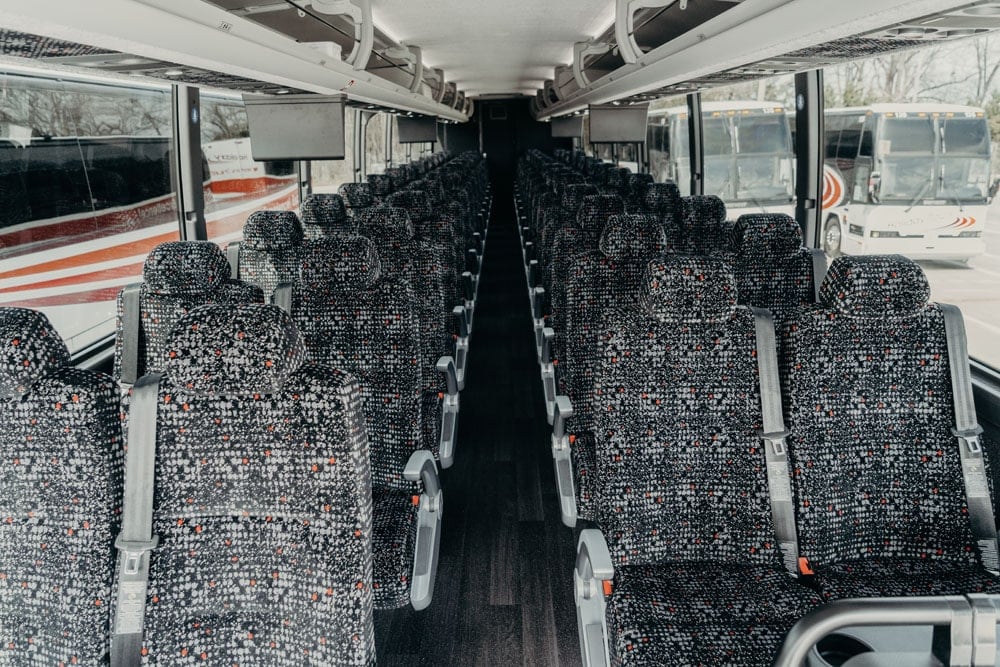safe charter bus rentals for sports teams
